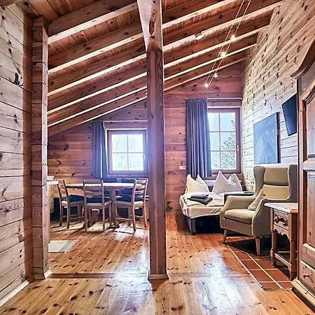 Mountainranger - - In & Out Hotel Tweng